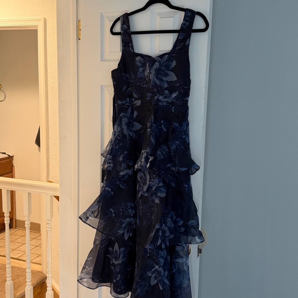 NWT Lulu's Dramatic Glamour Navy Blue Floral Organza Tiered Midi Dress - Picture 4 of 4